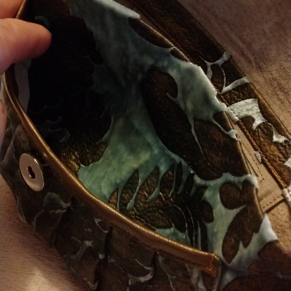 Mere handcrafted leather and velvet inlay clutch. Rare - Picture 11 of 11